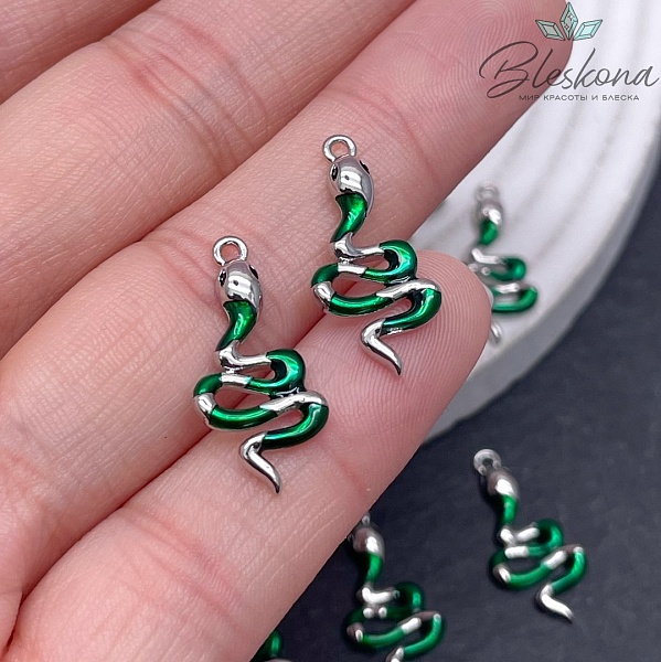 21,5*10,5 мм Цвет серебро, Подвеска Змея зеленая эмаль 