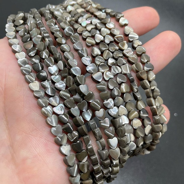 Перламутр черный сердце 4 мм