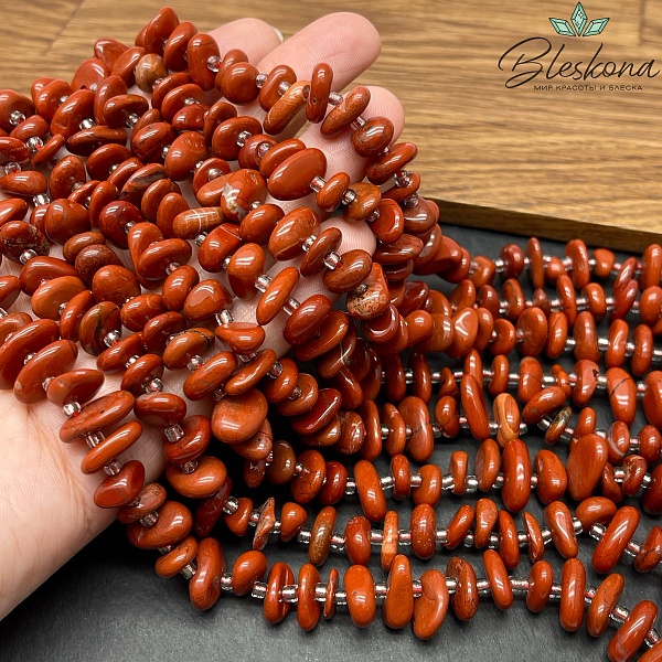 Яшма красная сколы шлифованные (3-4)*(8-13) мм