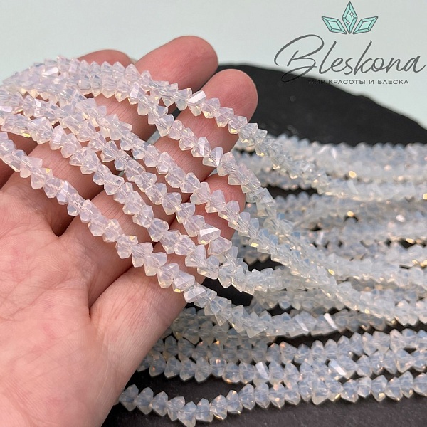 Чешское стекло №51 6мм треугольник