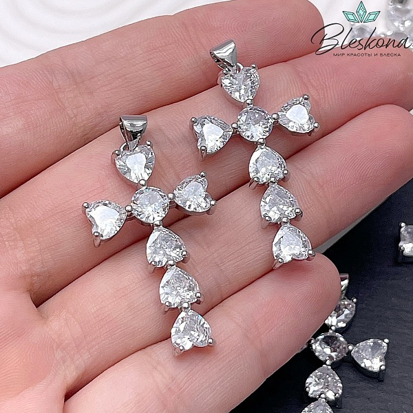 33,5*20,3 мм Цвет серебро, Подвеска крест сердце цирконы 