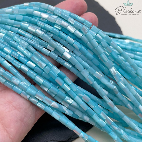 Перламутр бледно-голубой трубочки 5*3 мм 