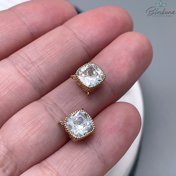 Коннектор квадрат, цвет золото 9мм 