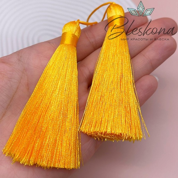 Кисть вискозный шелк Светло- оранжевая 8*1 см