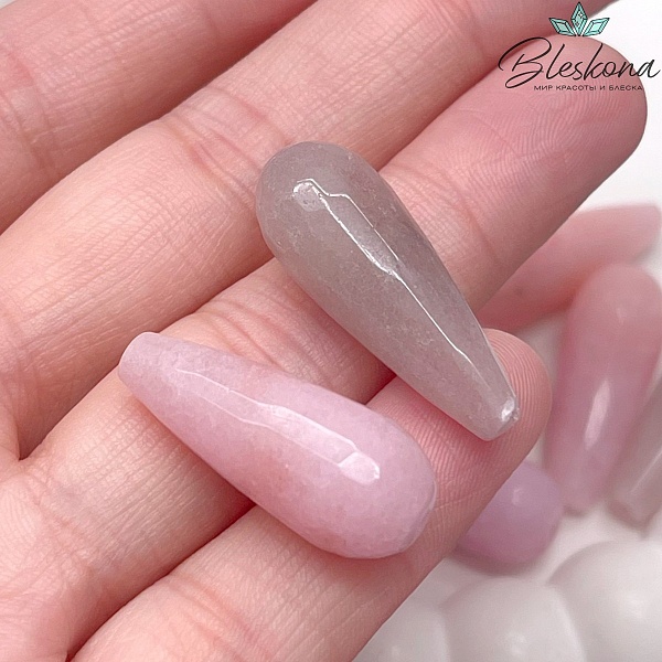 Кварц тонированный розовый капля  огранка 28*10 мм (штучно)