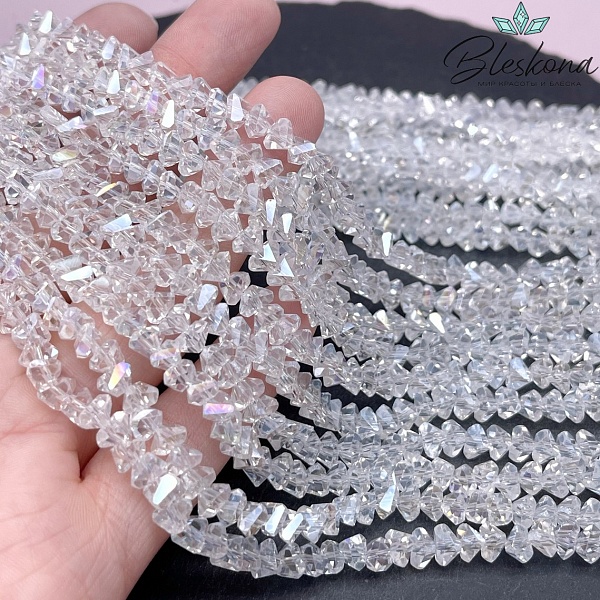 Чешское стекло №107 6 мм треугольник