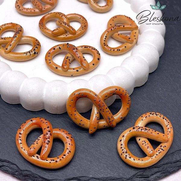 24*34 мм Подвеска Крендель с маком