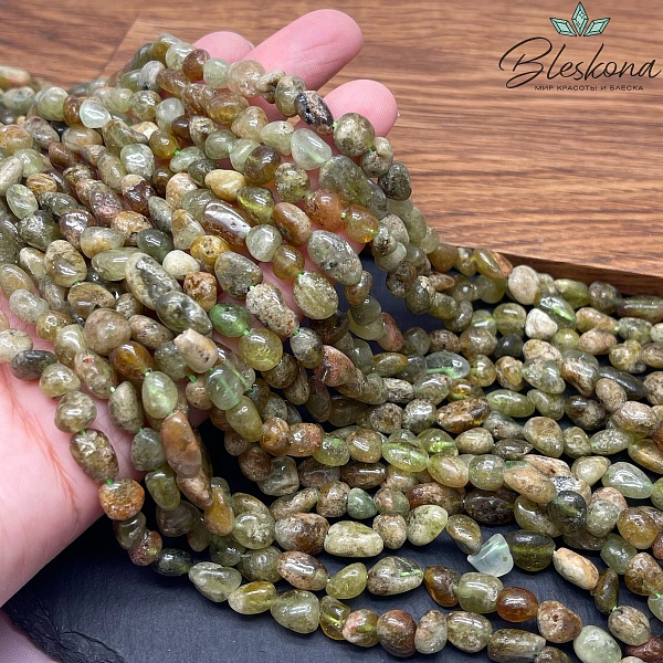 Гранат зеленый (гроссуляр) галтовка (8-11)*(5-6) мм