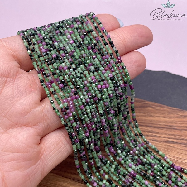 Цоизит алмазная огранка 2,5 мм