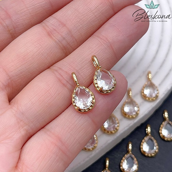 15,4*8,2 мм Цвет золото, Подвеска капля с белым цирконом 