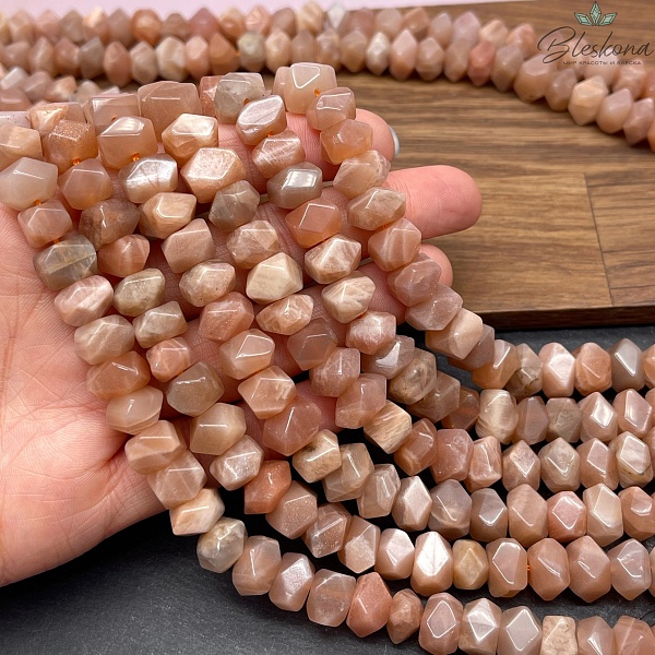 Солнечный камень фриформ огранка (9-10)*(9-10) мм