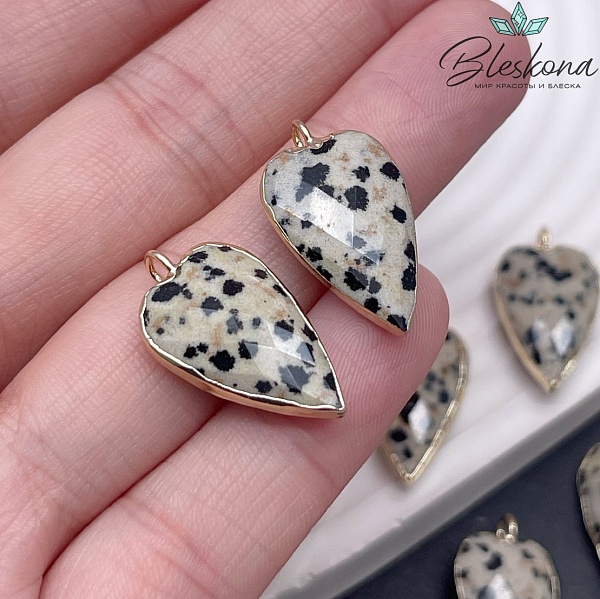 22*13 мм, цвет золото, Подвеска Сердце Далматиновая яшма огранка