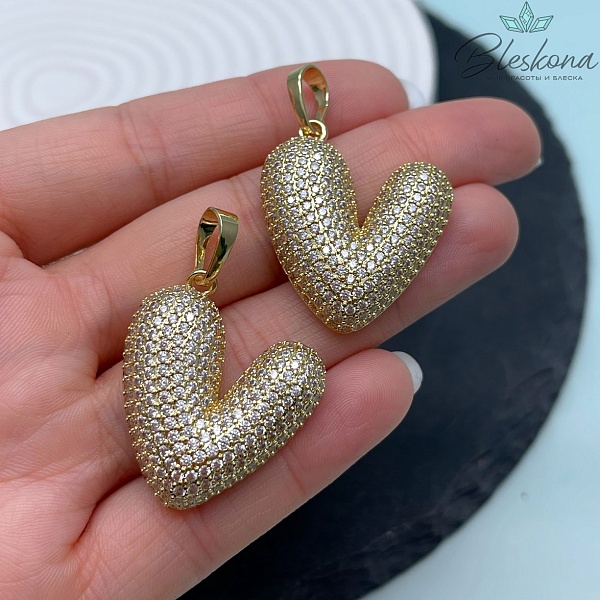 30*26 мм Цвет золото, Подвеска сердце цирконы 