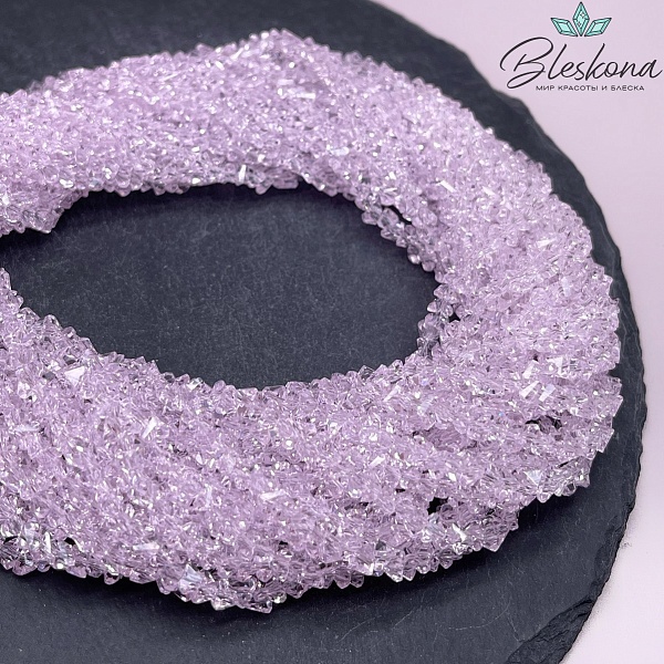 Чешское стекло №28 4,5 мм треугольник