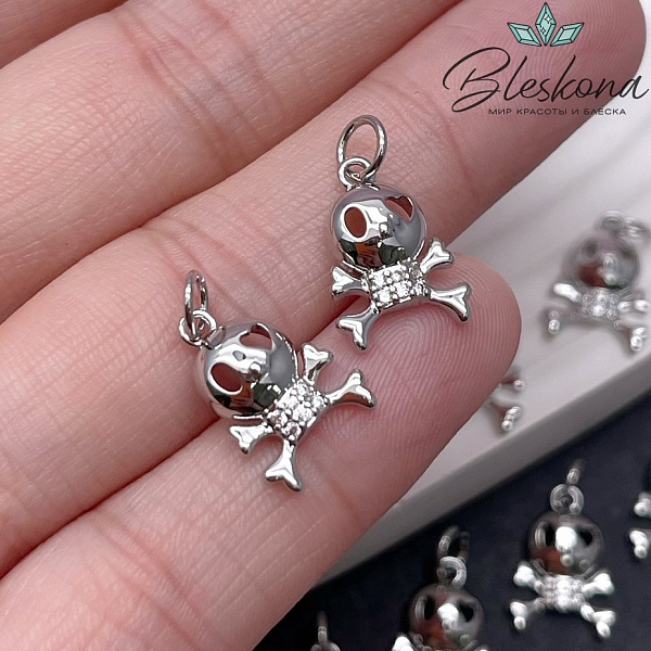 14,7*10,3 мм Цвет серебро, Подвеска Череп цирконы