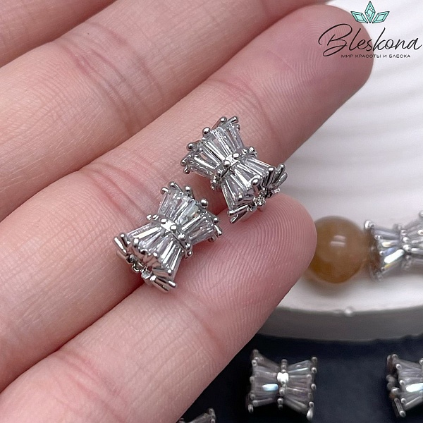 8,8*11 мм Цвет серебро, Бусина песочные часы цирконы