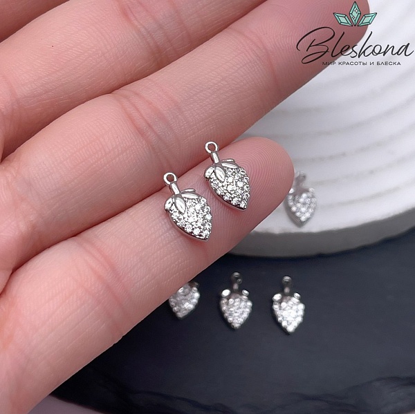 11,5*6 мм Цвет серебро, Подвеска клубничка с цирконами
