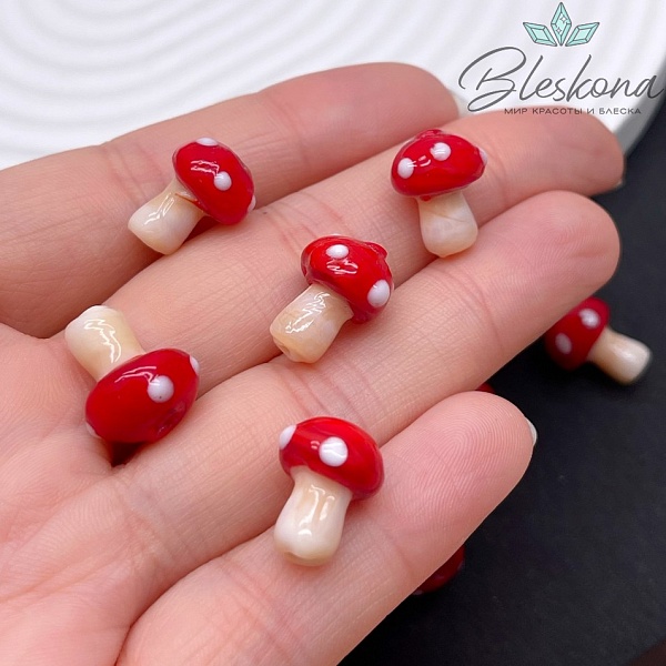 12*10 мм Бусина гриб красный с белыми точками