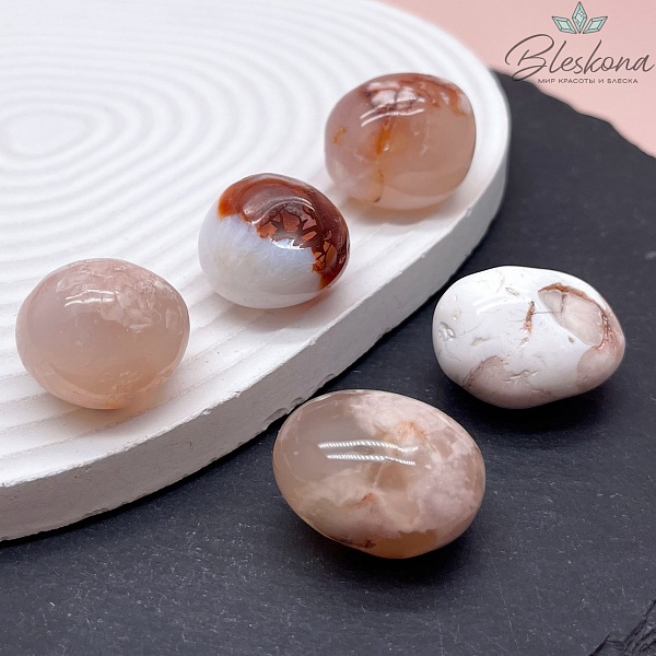 Опал розовый галтовка 20-25 мм