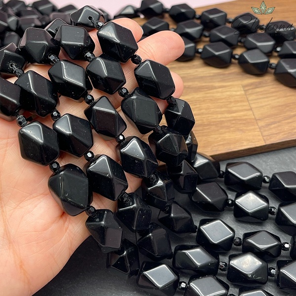 Агат черный фриформ огранка (14-17)*(11-13) мм