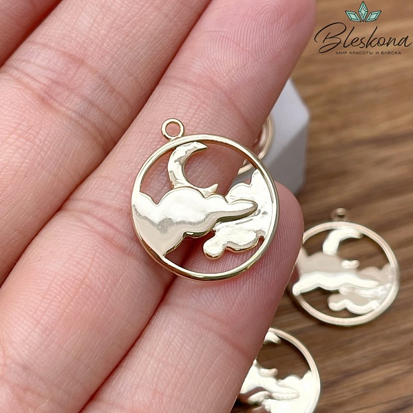 20,5*17,8 мм Цвет золото, Подвеска луна с облаками 