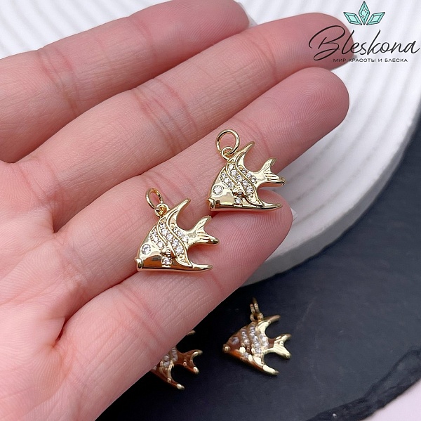 14*15 мм Цвет золото, Подвеска рыбка цирконы