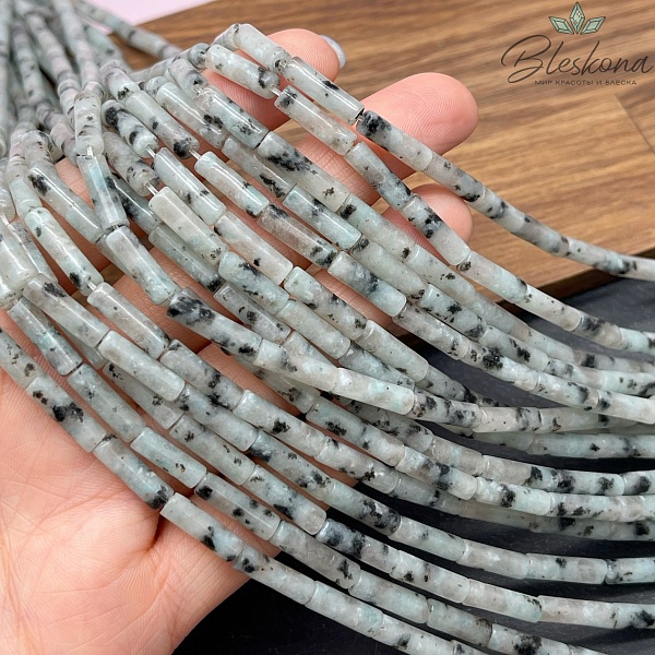 Яшма Киви голубая трубочки 13*4мм