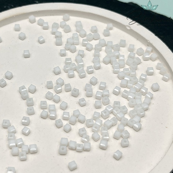 Чешское стекло №132 цвет №50 3 мм