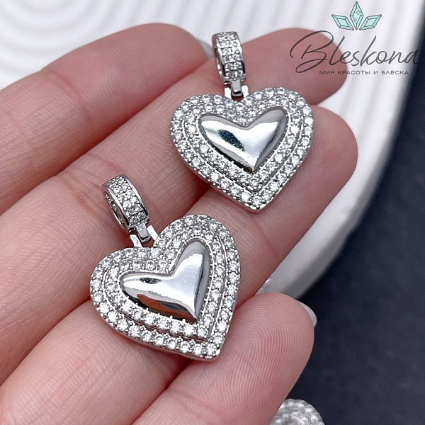 20*20 мм Цвет серебро, Подвеска сердце цирконы с бейлом