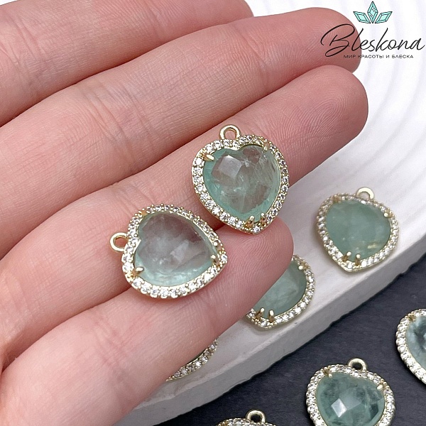 16*18мм ,цвет золото, Подвеска Сердце в обрамлении Кварц тонированный зеленый огранка цирконы