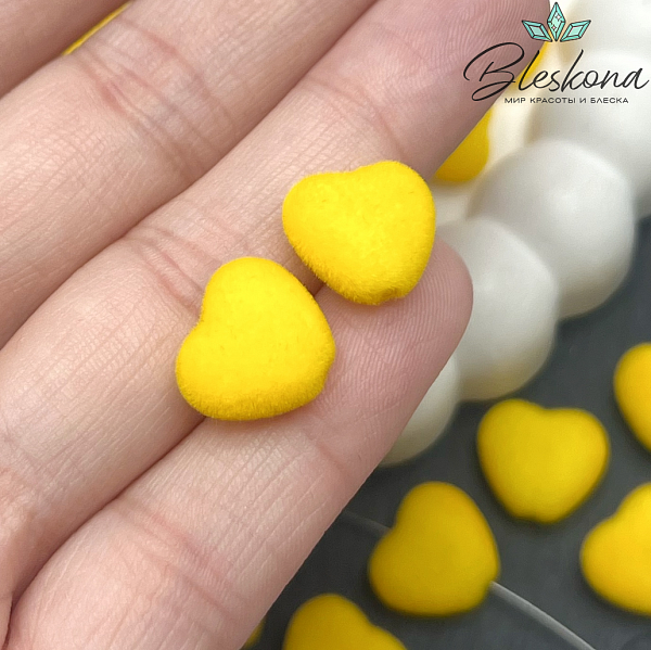 12мм Бархатная бусина Сердце, Цвет желтый