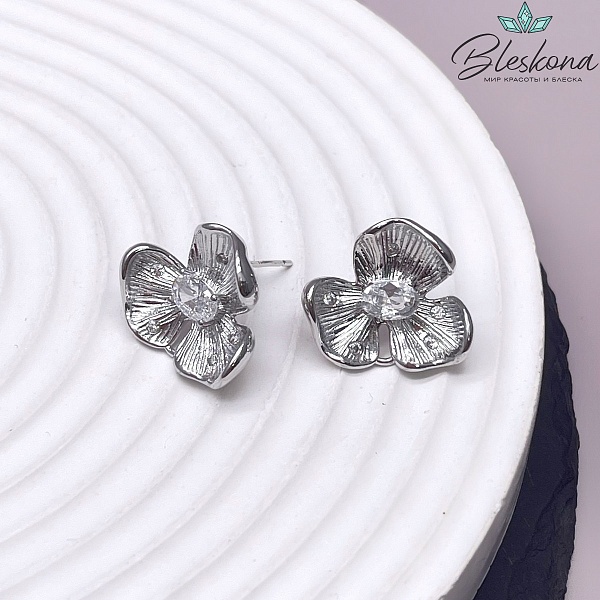 16*18 мм Цвет серебро, Пусеты цветок цирконы 