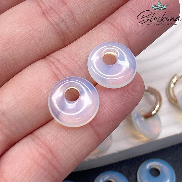 Бублик смещенный центр Лунный Кварц (имитация) 14 мм