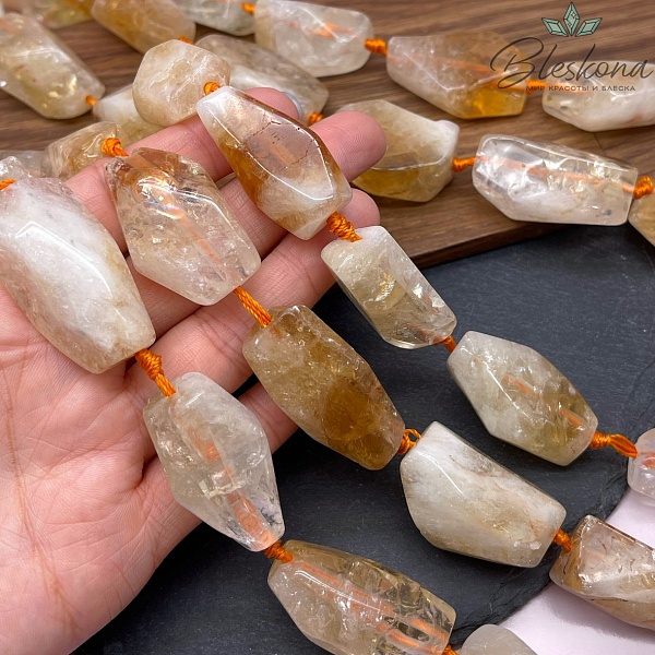 Цитрин фриформ огранка (30-40)*(16-21) мм