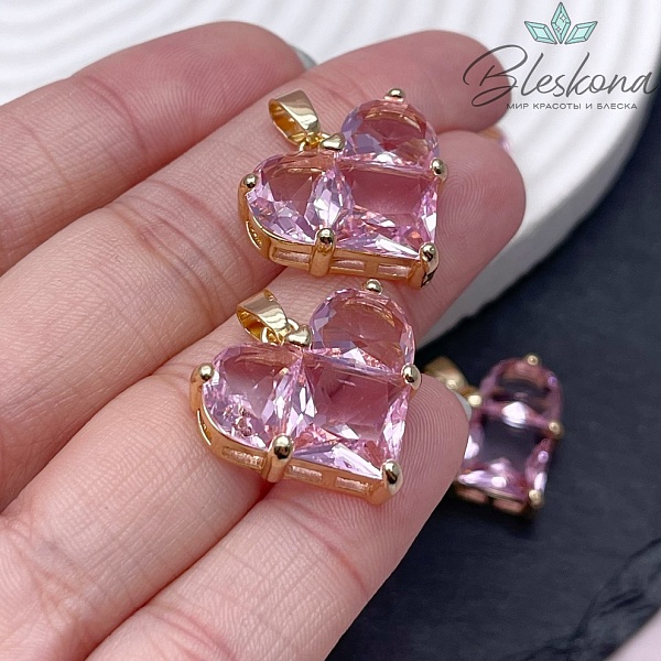 Подвеска Сердце розовые цирконы, цвет золото 18*21мм 