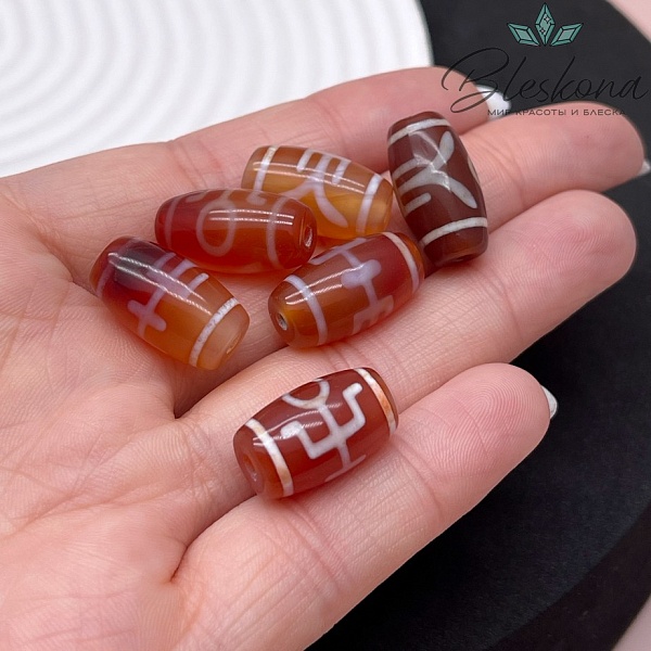 Бусина Дзи Большой человек (Аристократ) бело-коричневый бочонок №1 20*10 мм