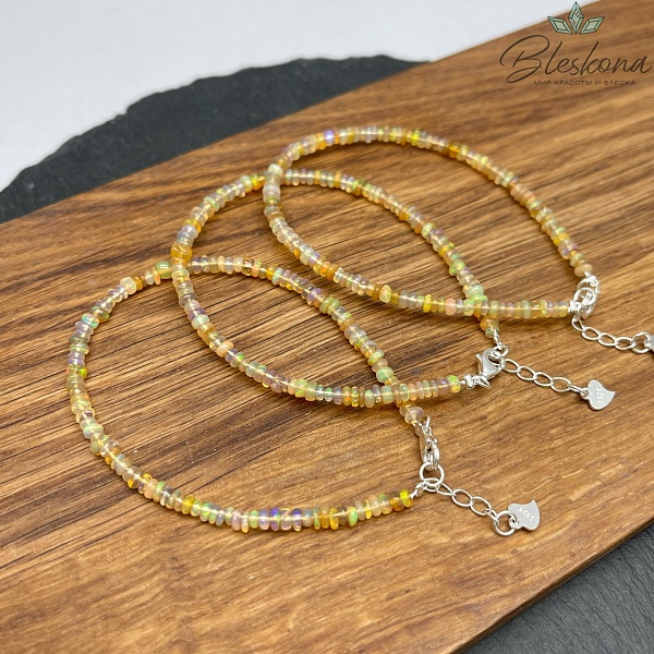 Опал Эфиопский с радужным переливом 3 мм сет 17 см