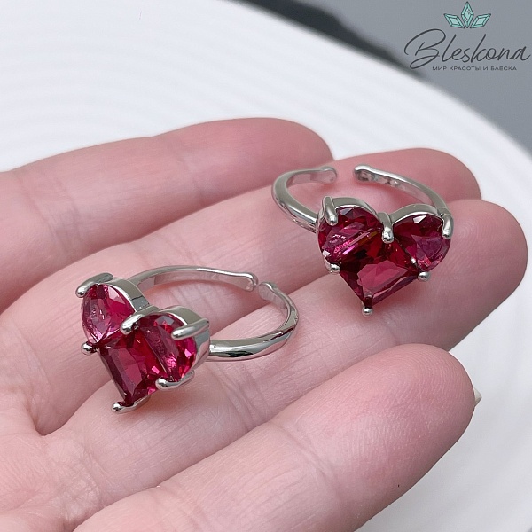 20 мм Цвет серебро, Кольцо безразмерное сердце красные цирконы 