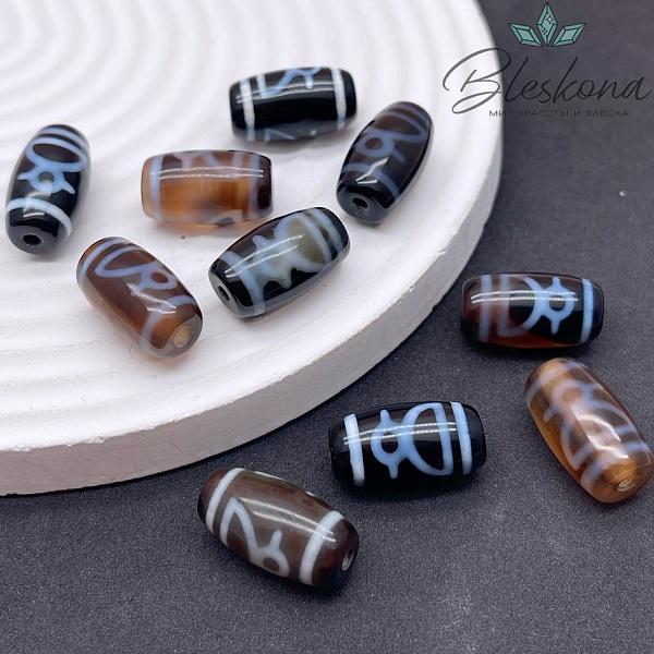 Бусина Дзи Кубера бело-черный бочонок 20*11 мм