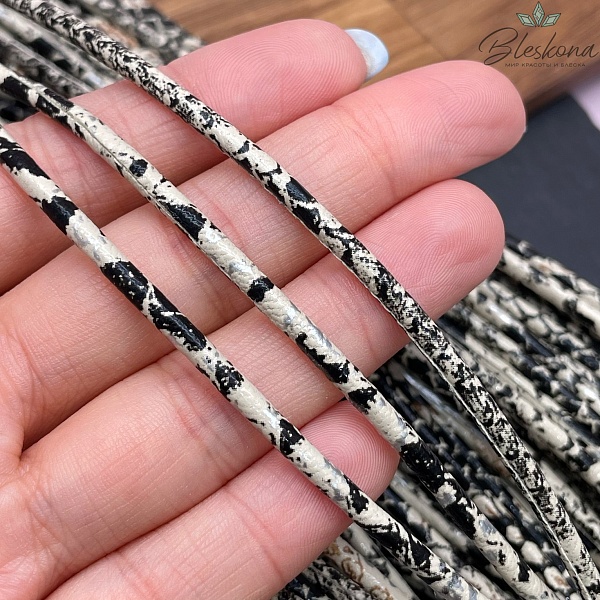 Шнур из экокожи змеиный принт 3 мм