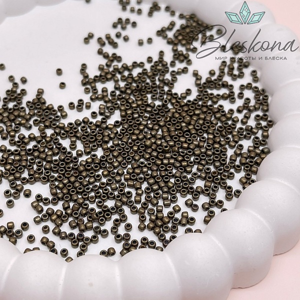 Бисер TOHO round 11/0 цвет №225 (оттенок бронзового)