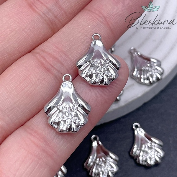 17*13 мм Цвет серебро, Подвеска ракушка с цирконами