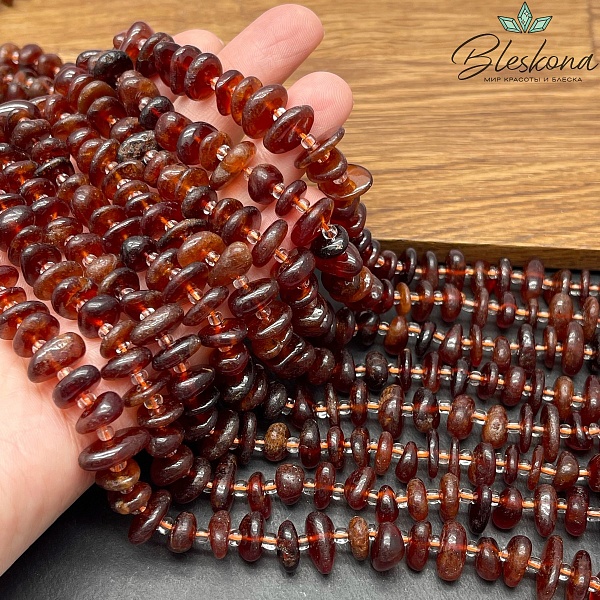 Гранат оранжевый сколы шлифованные (3-5)*(9-13) мм