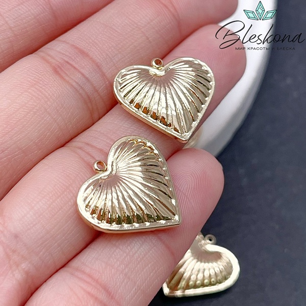 17,5*19мм Цвет золото, Подвеска Сердце лучи 