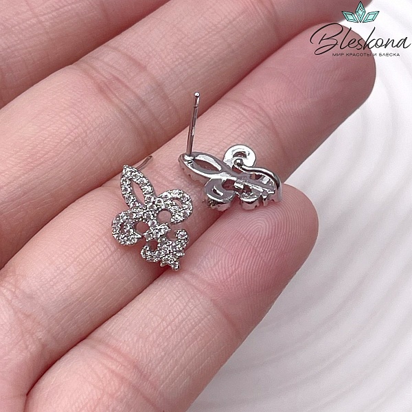 15*11 мм Цвет серебро, Пусеты Королевская лилия цирконы