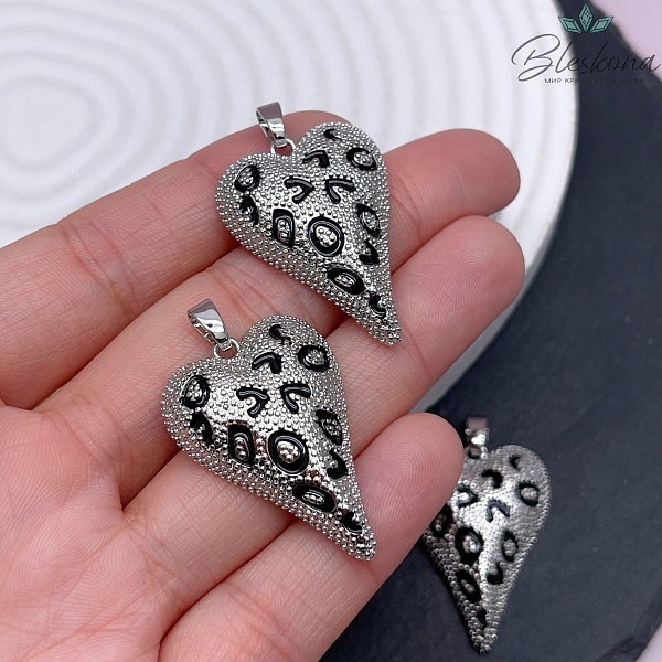 32*23 мм Цвет серебро, Подвеска Сердце леопард