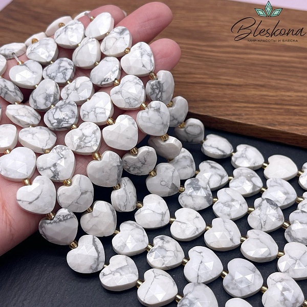 Магнезит (Говлит) сердце огранка 14 мм