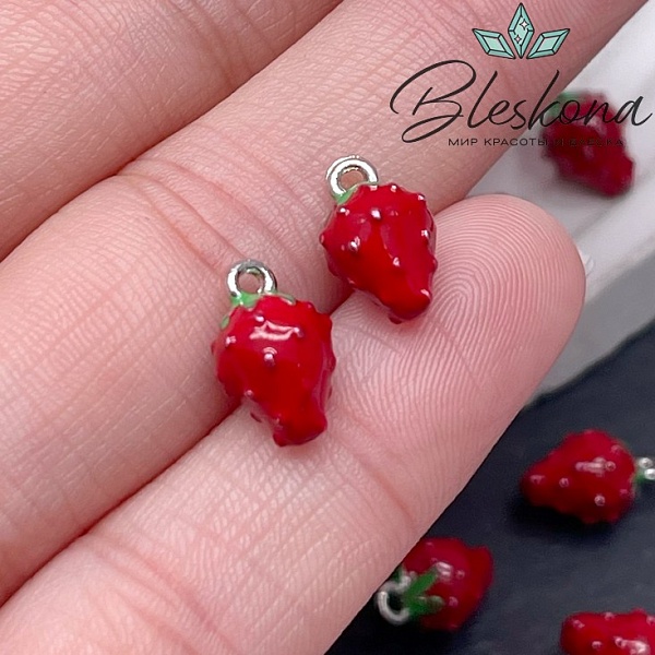 11,5*7 мм Цвет серебро, Подвеска клубничка эмаль