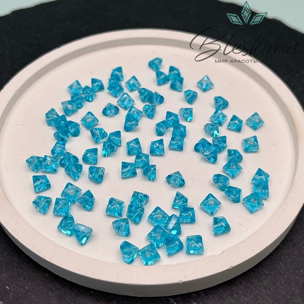 Чешское стекло №04 6мм треугольник