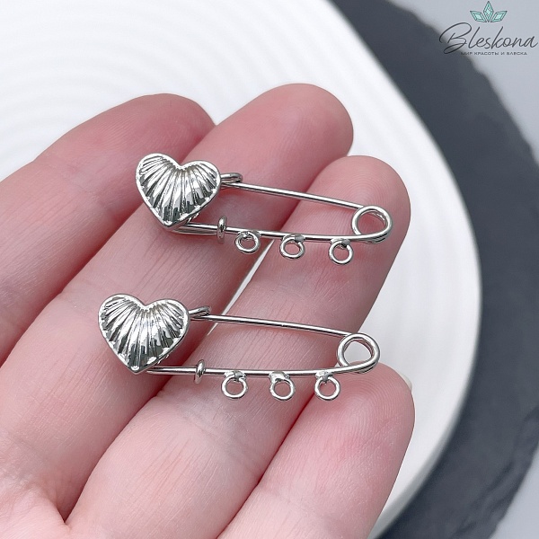 3 см, Цвет серебро, Основа булавка 3 кольца сердце